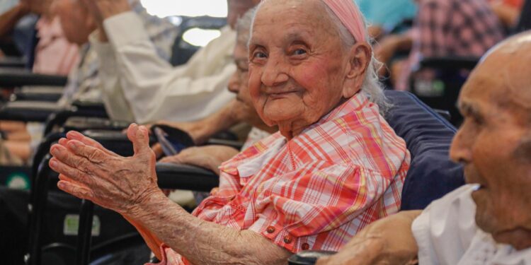 Inicia DIF Tamaulipas festejos por el Día del Adulto Mayor