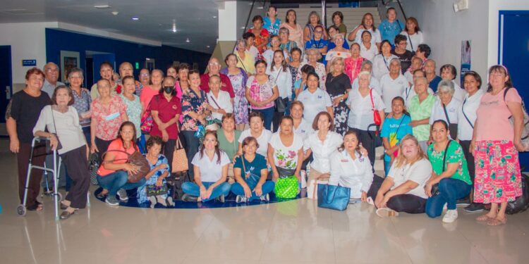 DIF Victoria celebra el cariño de las abuelitas y abuelitos