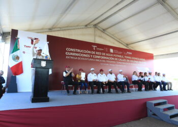 Lleva Américo Villarreal obras y apoyos a habitantes del Valle de San Fernando