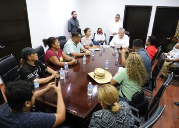 Resuelve gobernador Américo Villarreal, demandas de los trabajadores de la Secretaría de Salud