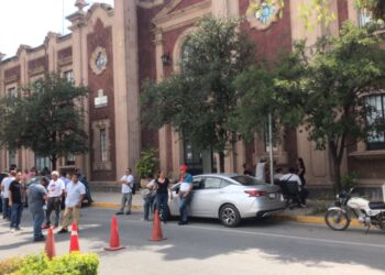 Bloquearon trabajadores de salud la alameda 17 Guerrero y Bravo en Victoria