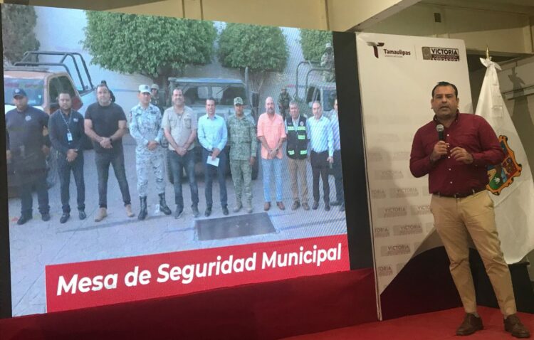 Lamentan que 8 de cada 9 llamadas de emergencia al 911 sean de bromistas en Victoria