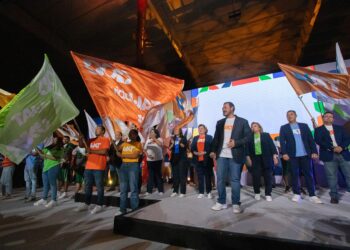 Rector ofrece el programa Vida UAT a nuevos estudiantes del Campus Victoria