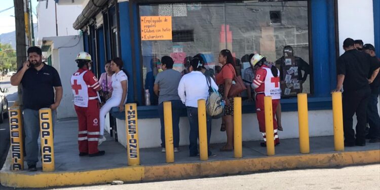 Fuerte choque de vehículos en crucero del 9 y Bravo de Cd. Victoria