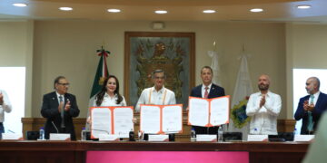 Firman histórico acuerdo Tamaulipas y NADBank, para sanear el río Bravo