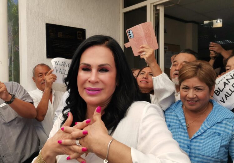 Se registra Blanca Valles Rodríguez por otra reelección en el SUTSPET