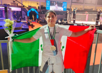 Mexicana Frida Covarrubias gana medalla de plata en mundial de Artes Marciales Mixtas