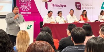 Entrega la Universidad Tecnológica de Altamira 380 nuevos títulos profesionales