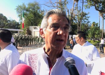 Avala el gobernador Villarreal los libros de texto gratuito