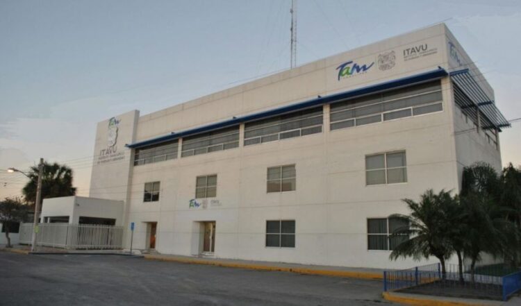 Entrega ITAVU mil escrituras rezagadas a familias tamaulipecas