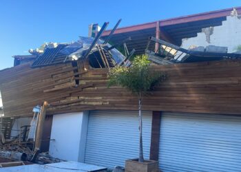 Se recuperan negocios de McAllen afectados por tromba