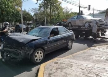 Causa choque por distraido