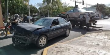 Causa choque por distraido