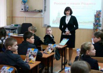 Proponen requerir conocimiento del idioma Ruso para ingreso escolar