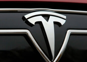 Tesla en la Mira: investigación sobre ‘Casa de Cristal Secreta’ para Elon Musk