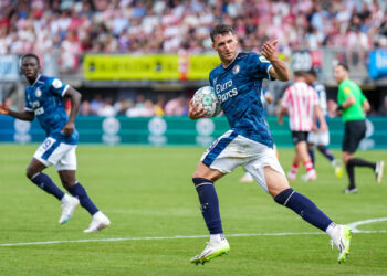 Santi Giménez brilla en empate del Feyenoord contra Sparta Rótterdam