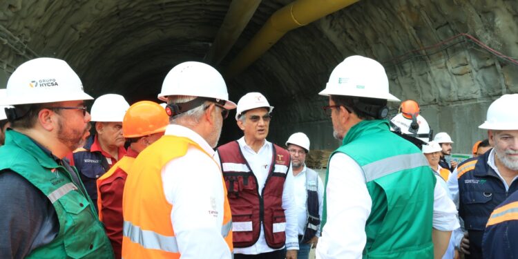 Supervisa gobernador de Tamaulipas avance del mega-tunel de nueva autopista Mante-Ocampo-Tula