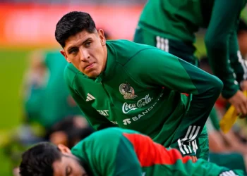 Edson Álvarez acuerda su incorporación al West Ham