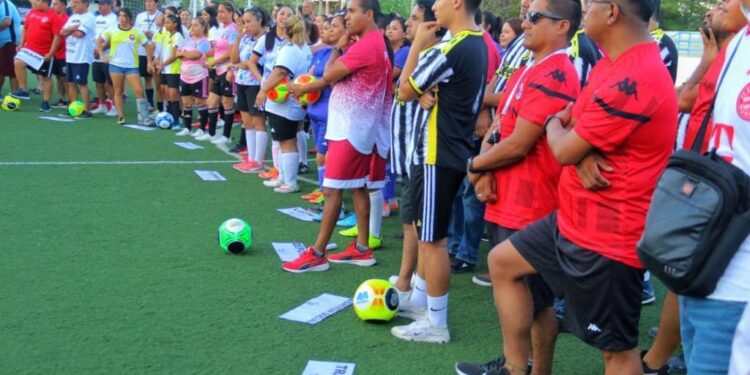 Da Lalo Gattás zapatazo inaugural en Torneo Intermunicipal de Fut-7