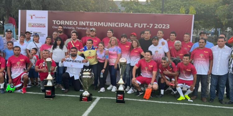 Da Lalo Gattás zapatazo inaugural en Torneo Intermunicipal de Fut-7