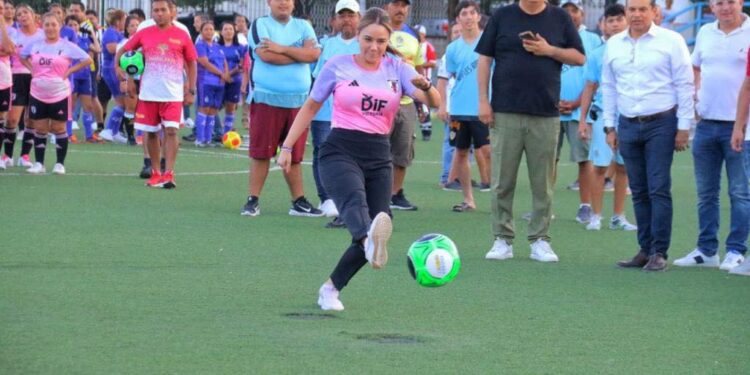 Da Lalo Gattás zapatazo inaugural en Torneo Intermunicipal de Fut-7