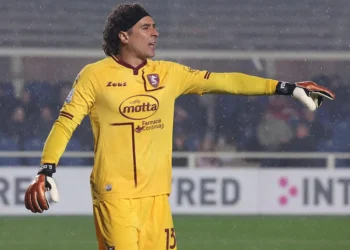 Guillermo Ochoa se incorpora al Salernitana