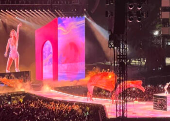 Taylor Swift y Sabrina Carpenter encienden el foro sol en Ciudad de México