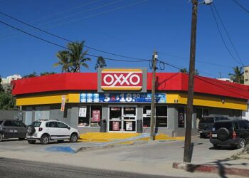Asaltan otro Oxxo