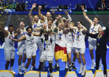 Alemania se proclama campeón mundial de basquetbol, derrota a Serbia 83-77