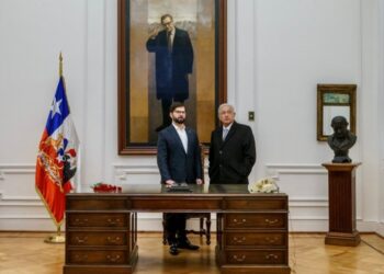 México y Chile estrechan lazos; AMLO y Boric retornan a embajada histórica