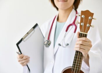El Estetoscopio y la Música: Cuando los Médicos se Convierten en Artistas