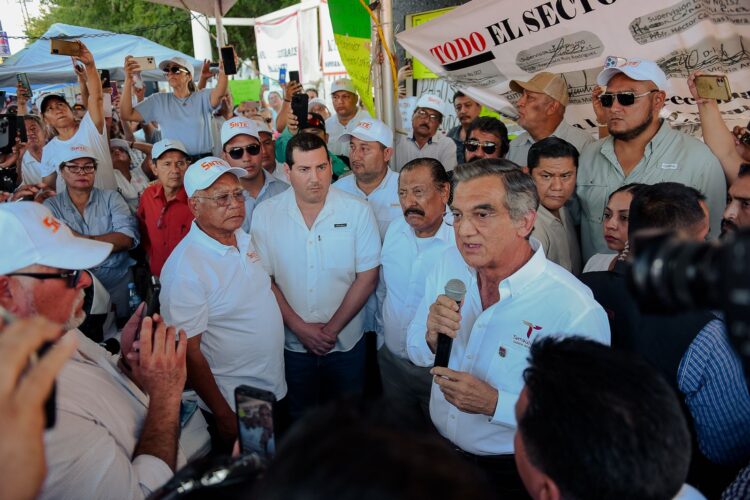 Américo acude a dialogar con maestros en paro; les pide reanudar las clases