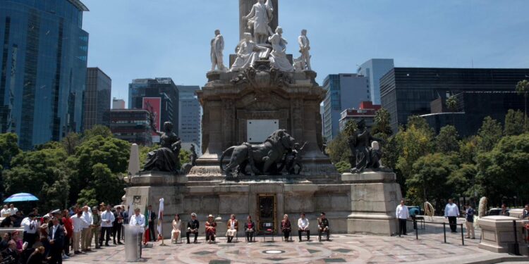La transformación de México debe continuar, dice Américo Villarreal desde el Ángel de la Independencia
