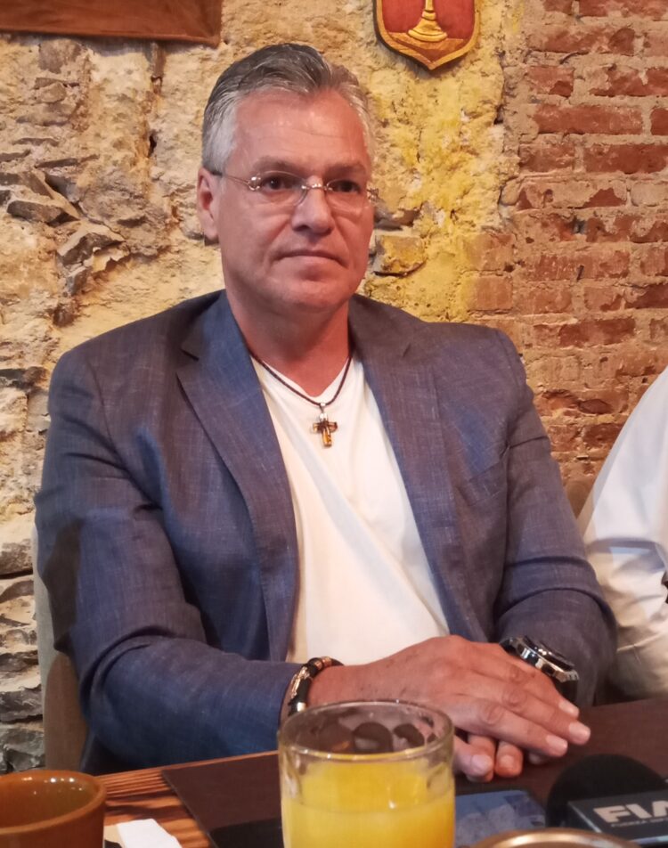 Denuncia Rigoberto Ramos mal gobierno de Carlos Peña en Reynosa