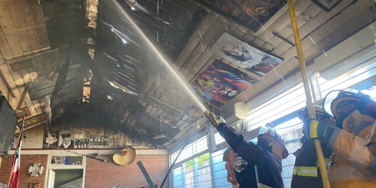 Se incendia restaurante de mariscos en el centro de Cd. Victoria