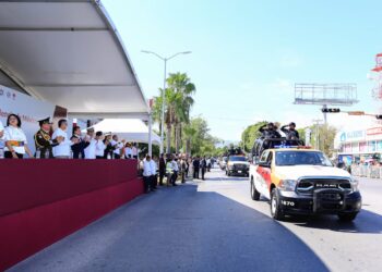 Américo Villarreal preside desfile conmemorativo del 213 aniversario de la independencia