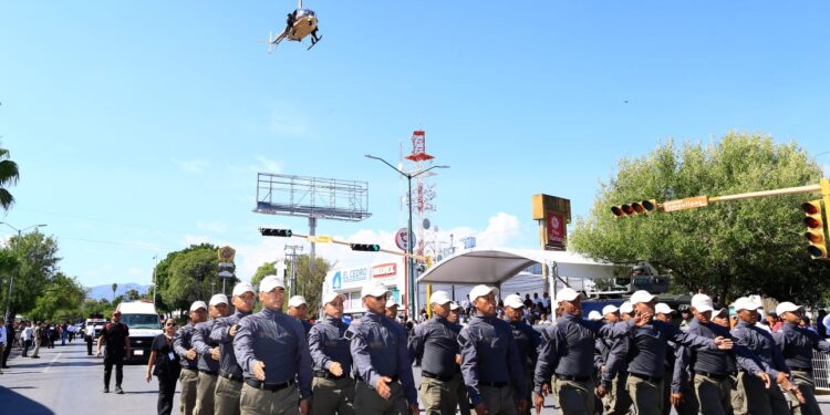 Américo Villarreal preside desfile conmemorativo del 213 aniversario de la independencia