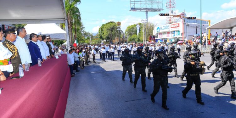 Américo Villarreal preside desfile conmemorativo del 213 aniversario de la independencia