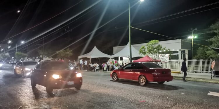 Arnulfo explica a maestros acuerdo y confirma regreso a clases este miércoles