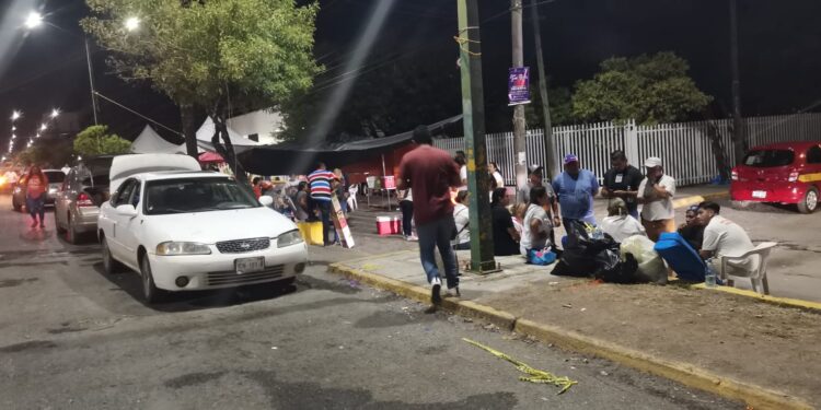 Arnulfo explica a maestros acuerdo y confirma regreso a clases este miércoles