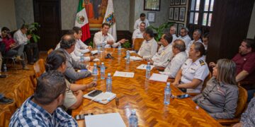 Presentan innovador proyecto para el cultivo del ostión en la zona de Higuerillas