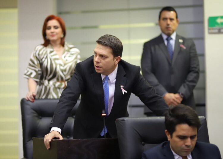 Un atropello retiro del Fiscal Anticorrupción Raúl Ramírez, según el PAN