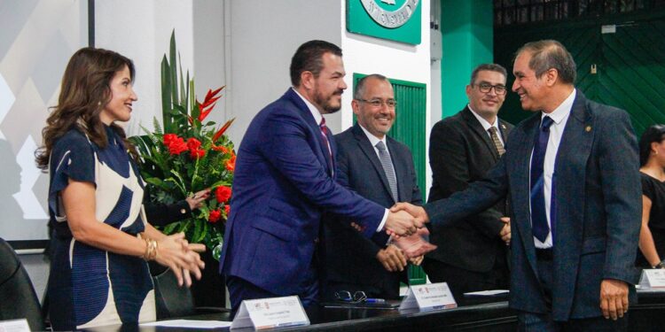 La UAT es semillero de grandes profesionales de la contaduría: IMCP