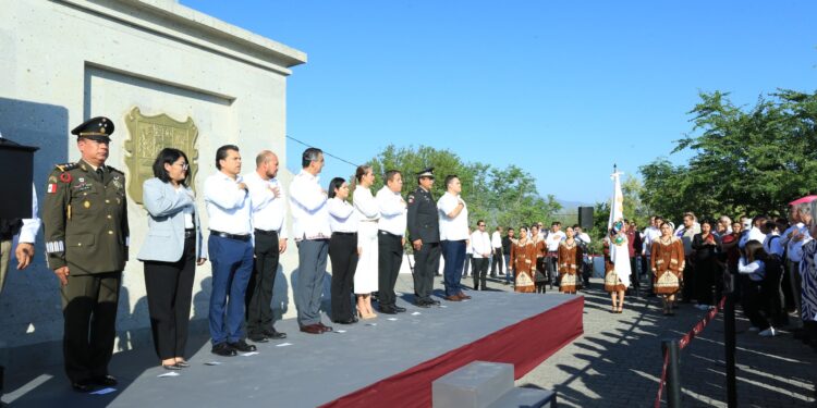 Honra Américo Villarreal a los tamaulipecos ilustres