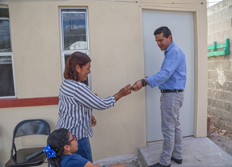 Entrega Gobierno de Matamoros cuartos dormitorios a familias humildes 