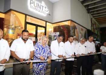 Visita Américo Villarreal exposición de Río Bravo en “Punto Tamaulipas”
