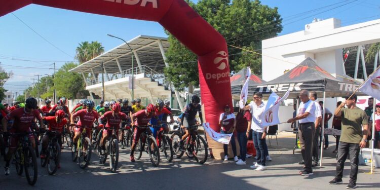 Exitosa carrera ciclista “Circuito por la Paz”