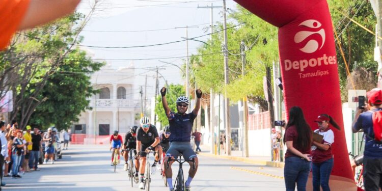 Exitosa carrera ciclista “Circuito por la Paz”
