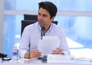 “Llora” Carlos Fernández desprecio de diputados morenistas ante Tribunal.