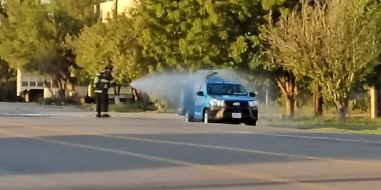 Por fuga de gas en pipa cierran temporalmente carretera Victoria-Monterrey